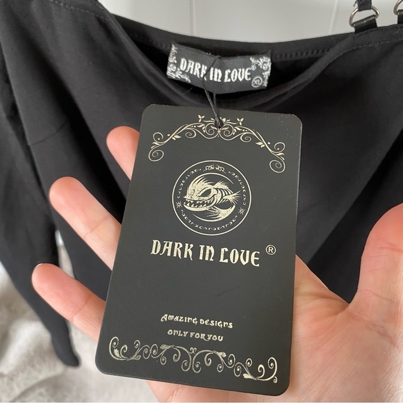 NWT Dark in Love Kiri Top TW395 Black Goth Long Sleeve Gothic Crop Pointed Hem - Picture 8 of 11